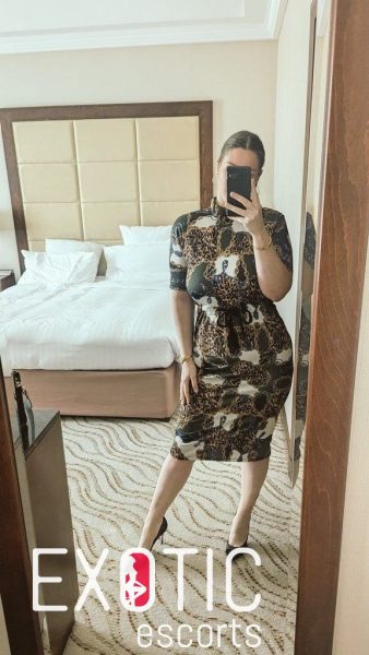 Khloé Roy — 3