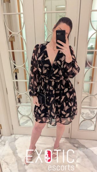 Khloé Roy — 5