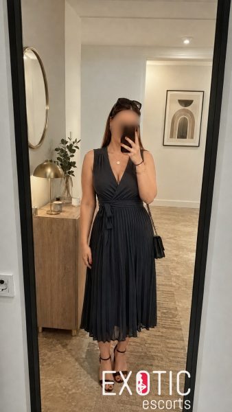 Khloé Roy — 11