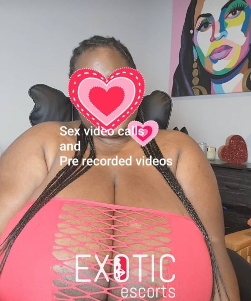 Boobs Queen — 3