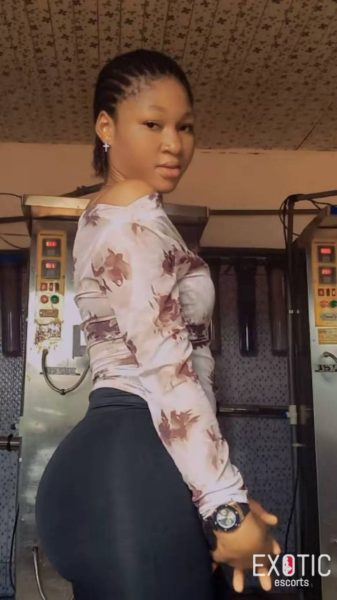 Oma, escort in Ikorodu, Nigeria (photo 3)