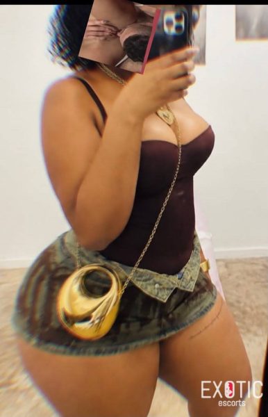 Sweet, escort in Ikeja, Nigeria (photo 2)