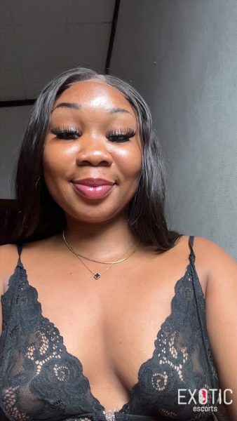 Angek Hot, escort in Lekki, Nigeria (photo 2)