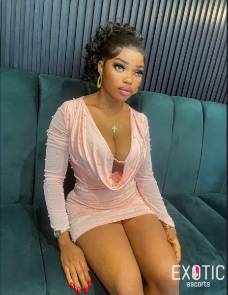 Angel, escort in Ikeja, Nigeria (photo 3)