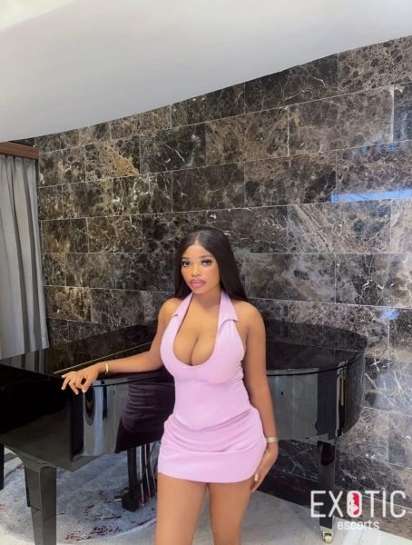 Angel, escort in Ikeja, Nigeria (photo 2)