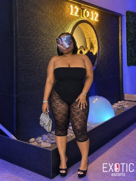 Shilawet, escort in Ikeja, Nigeria (photo 2)